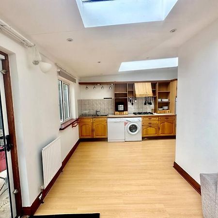 4 Bed House In Daneby Road,Se6 Villa Catford Ngoại thất bức ảnh