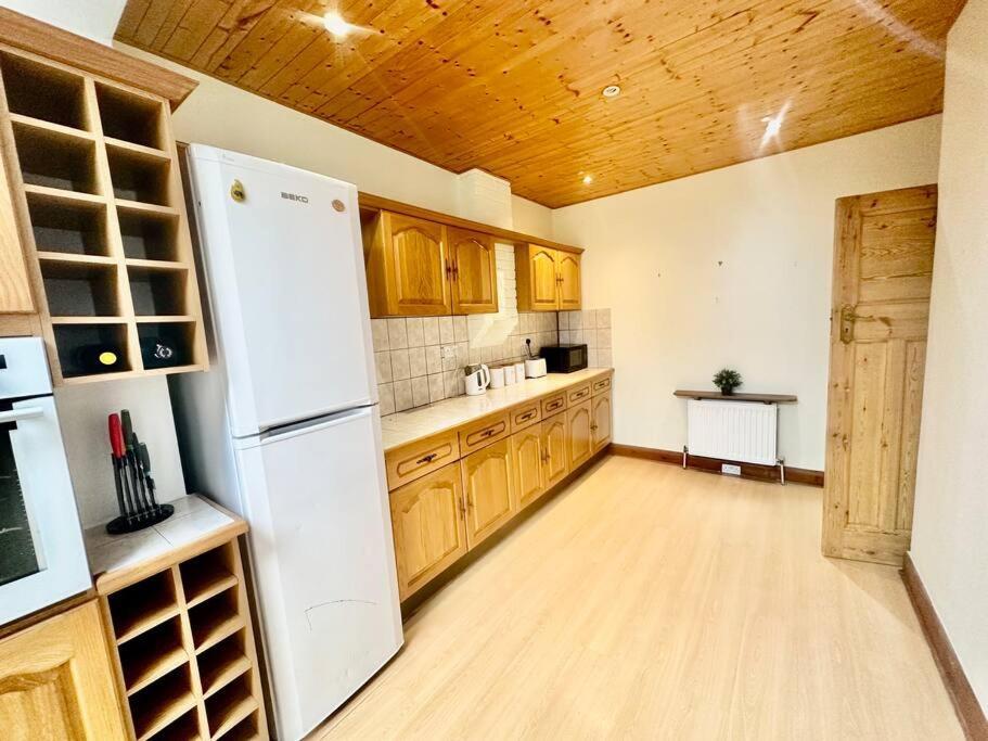 4 Bed House In Daneby Road,Se6 Villa Catford Ngoại thất bức ảnh