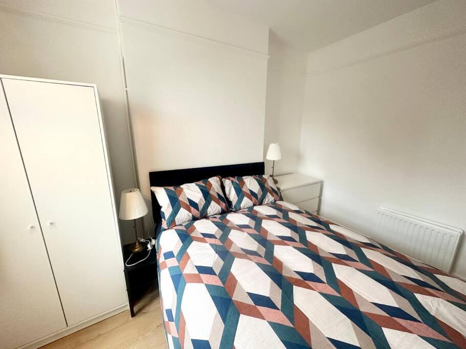 4 Bed House In Daneby Road,Se6 Villa Catford Ngoại thất bức ảnh