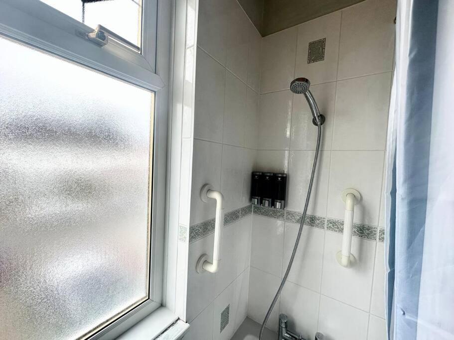 4 Bed House In Daneby Road,Se6 Villa Catford Ngoại thất bức ảnh