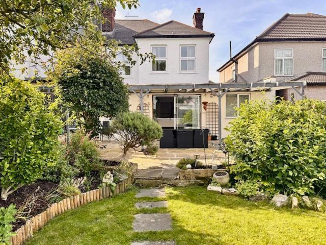 4 Bed House In Daneby Road,Se6 Villa Catford Ngoại thất bức ảnh