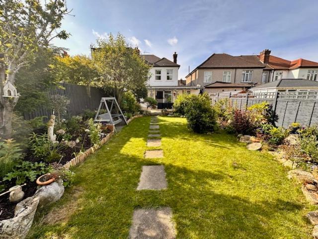 4 Bed House In Daneby Road,Se6 Villa Catford Ngoại thất bức ảnh